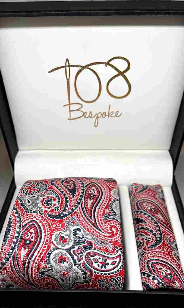 Red & Grey Paisley Patterned Neck Tie & Pocket Square Set